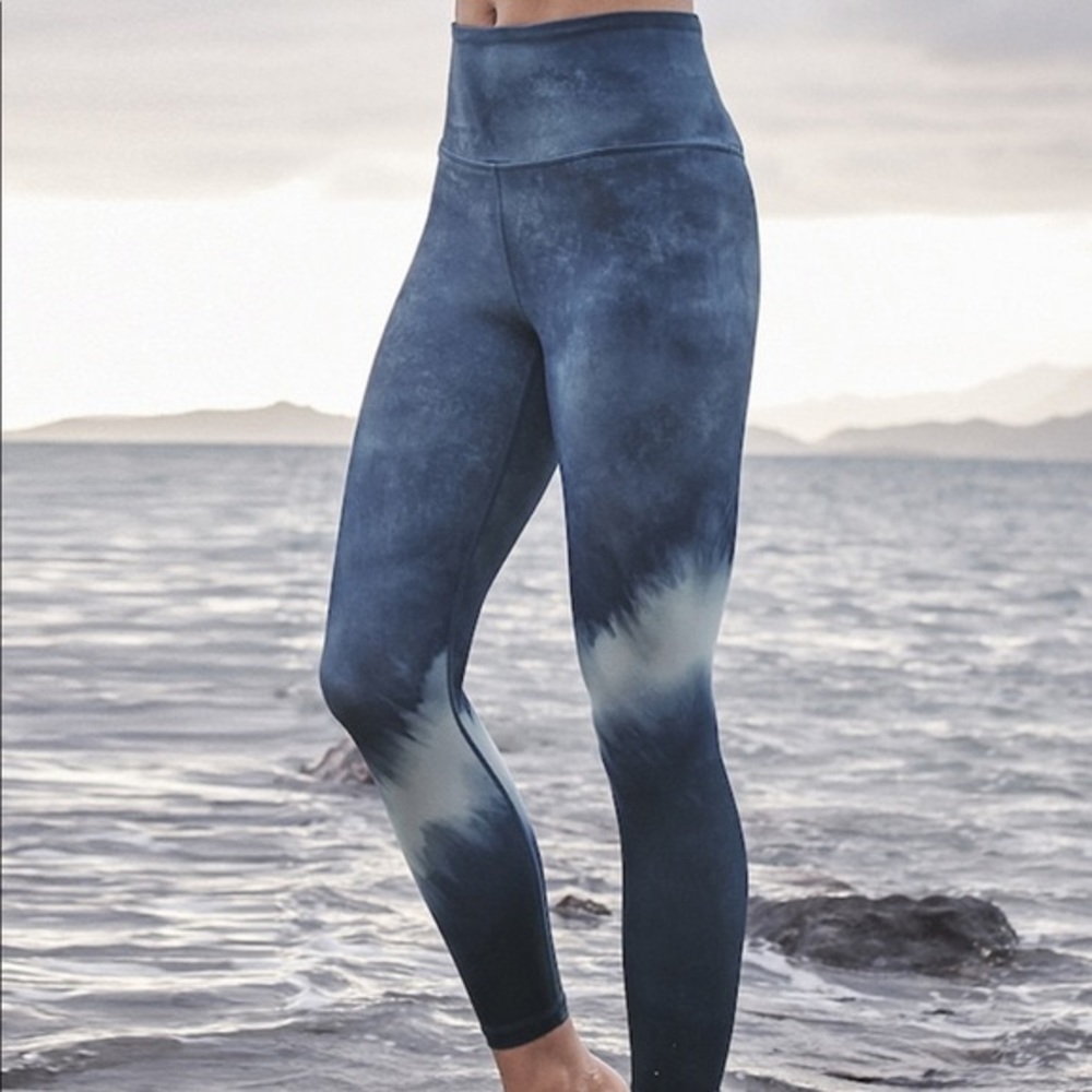 Athleta NWOT Elation Watercolor Tight 7/8 Leggings